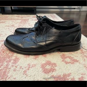 Men’s dress shoes